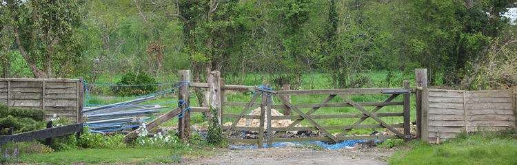 Entrance to Scamblers Orchard from Pettitts Close Dry Drayton